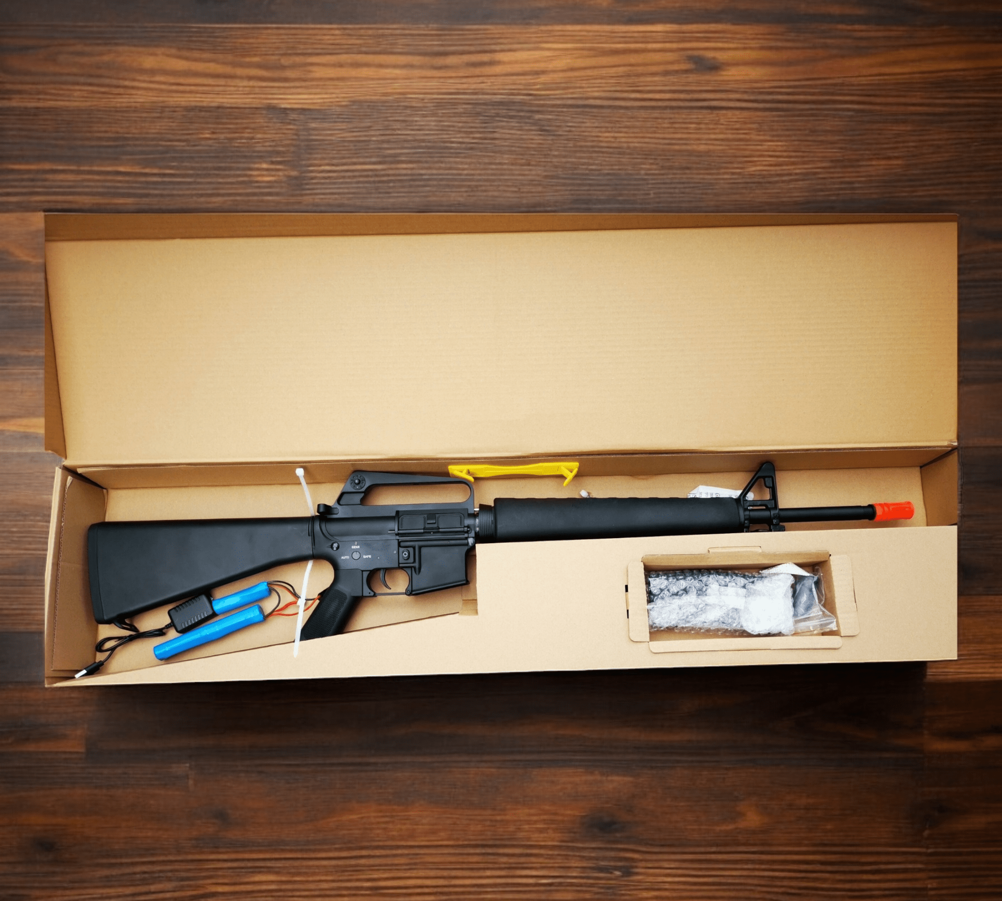 DOUBLE BELL M16A1 Vietnam Style Metal Gel Blaster AEG in box, showcasing automatic functions and detailed craftsmanship.